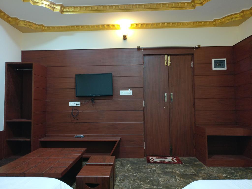 The Shades Holiday Homes Kushālnagar Esterno foto
